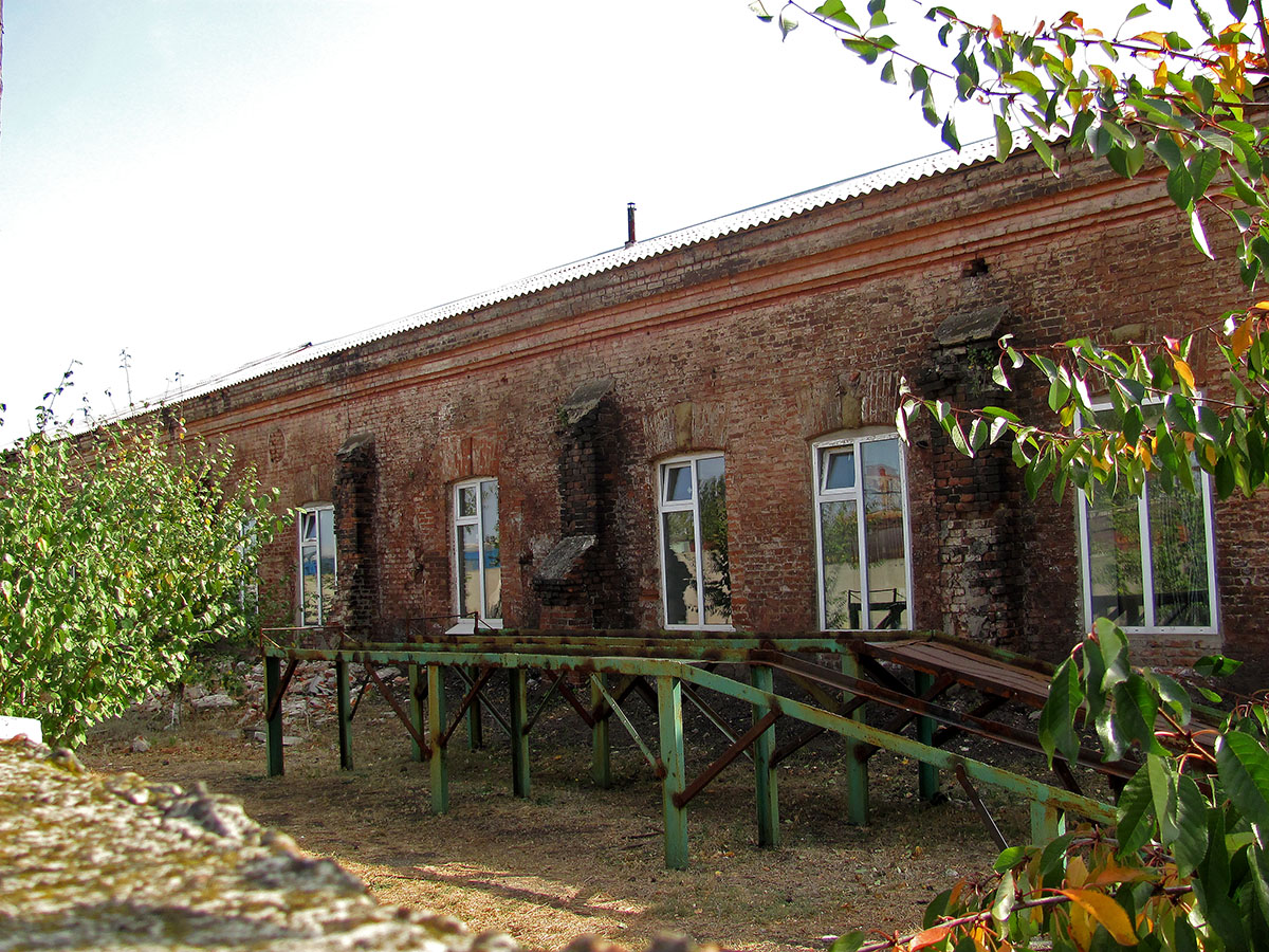 Попасная, Днепровская улица, 1*