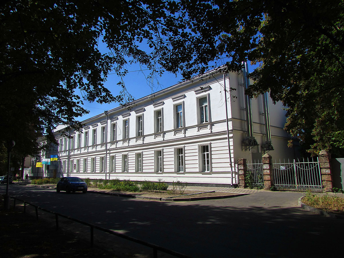 Полтава, Улица Вячеслава Черновола, 4