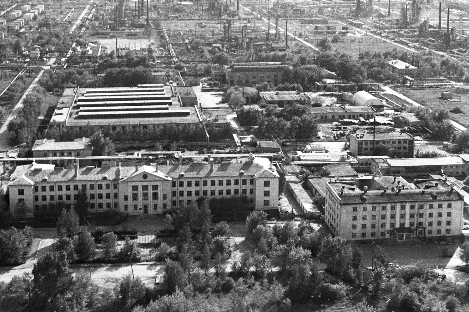 Novokuybyshevsk, Научная улица, 1; Научная улица, 3 стр. 1