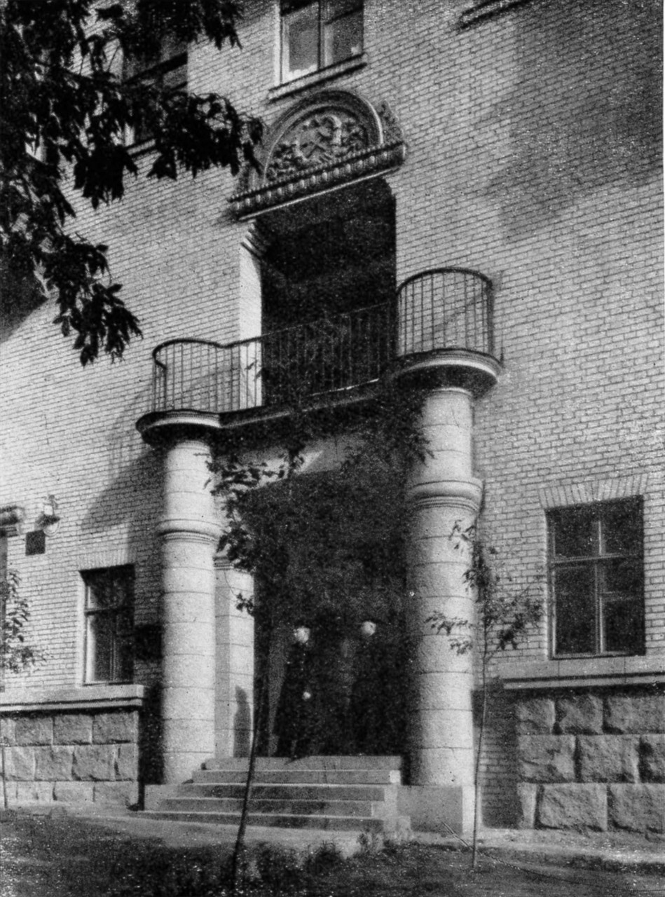 Киев, Владимирская улица, 69