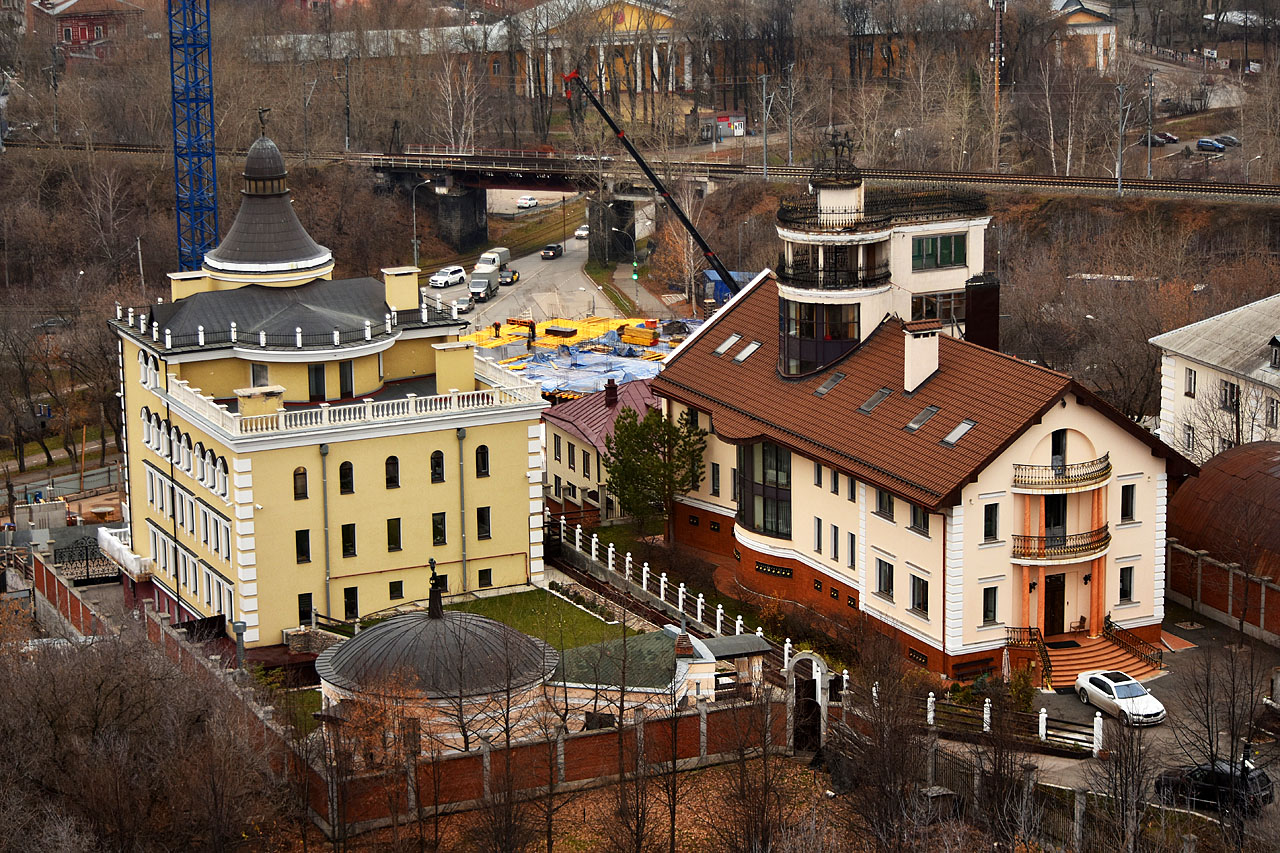 Perm, Улица Хохрякова, 9; Улица Хохрякова, 7А