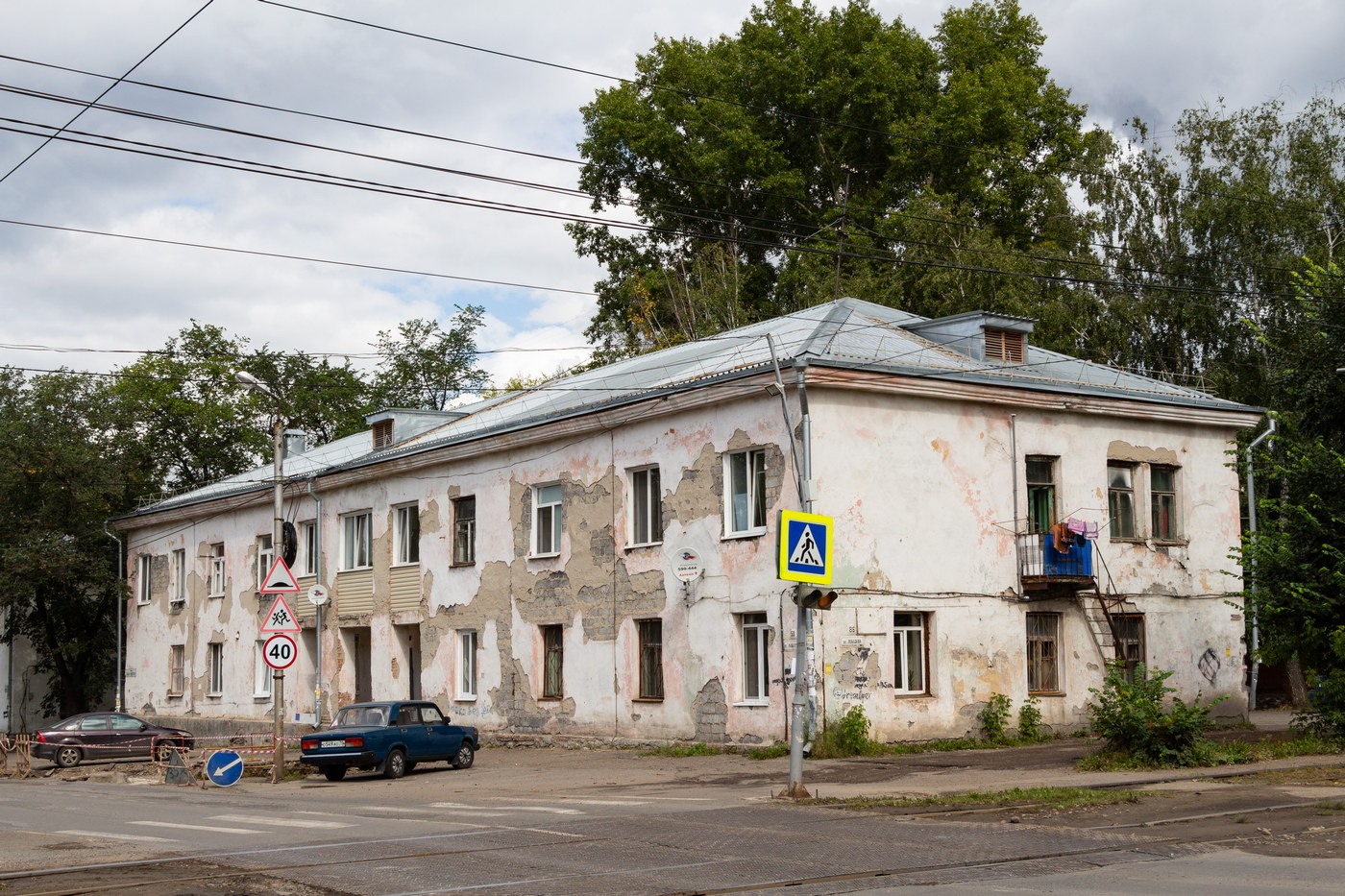Томск, Улица Льва Толстого, 50 / Улица Лебедева, 86