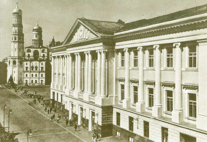 Moscow, Кремль, 14; Кремль, Ивановская площадь, Церковь Иоанна Лествичника с колокольней Ивана Великого; Кремль, Ивановская площадь, Успенская звонница