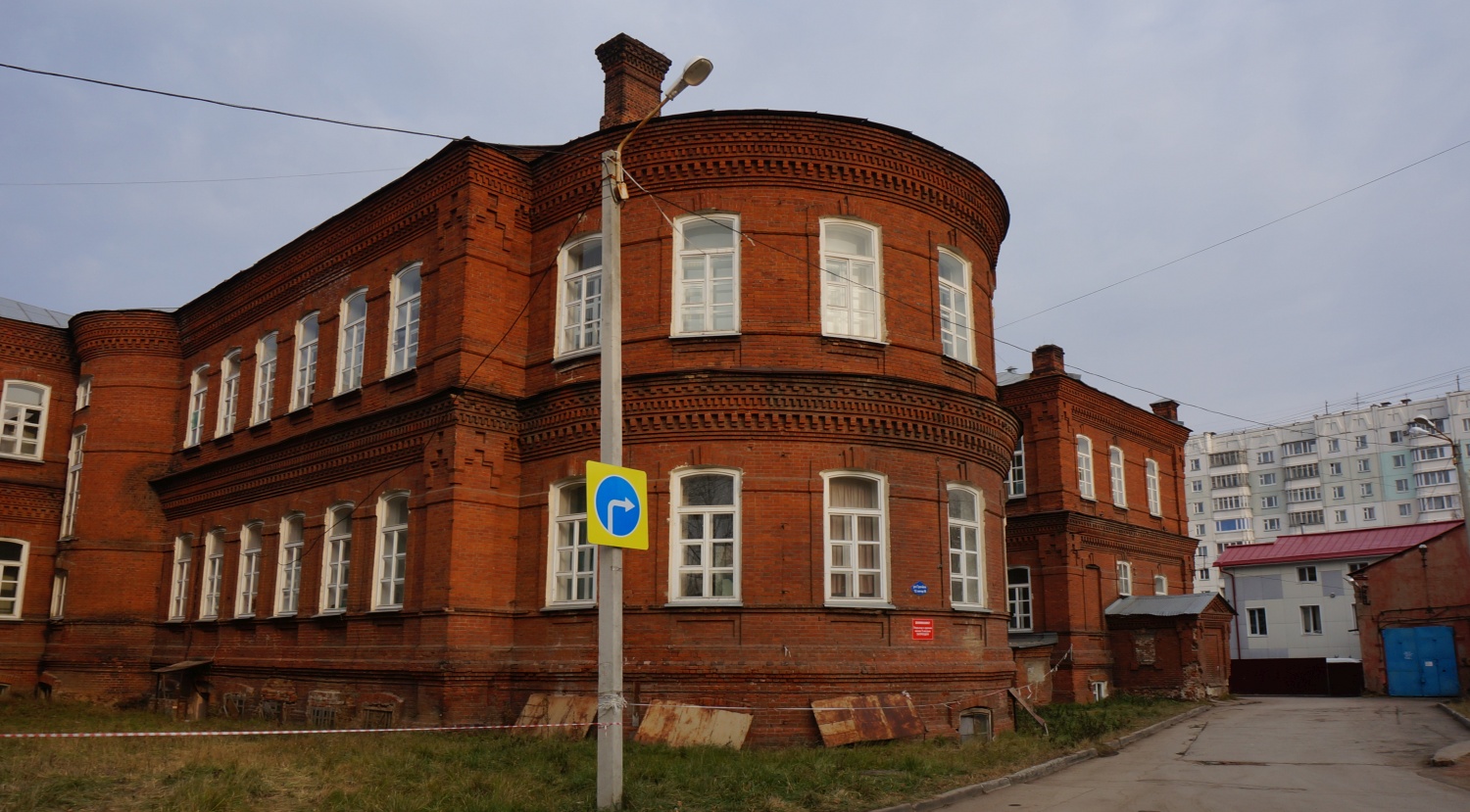 Perm, Улица Грачёва, 12