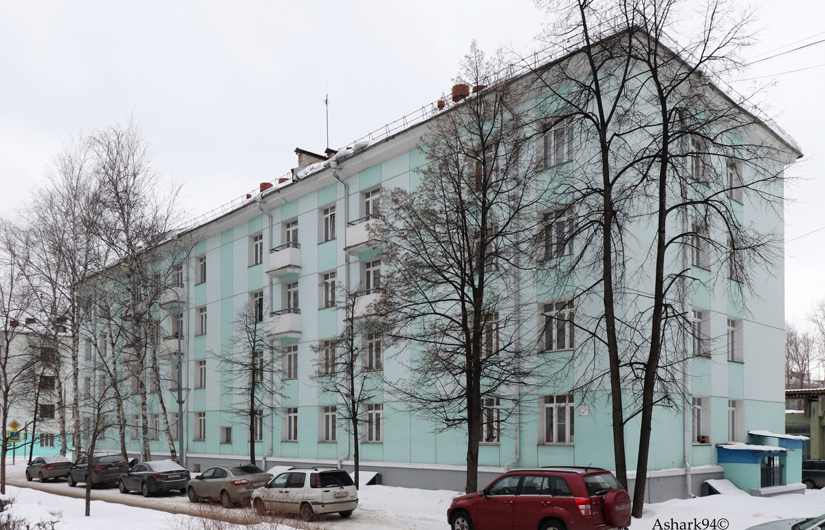 Железногорск, Улица Свердлова, 44 / Улица Маяковского, 18