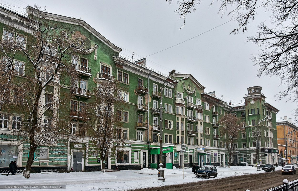 Пермь, Комсомольский проспект, 49