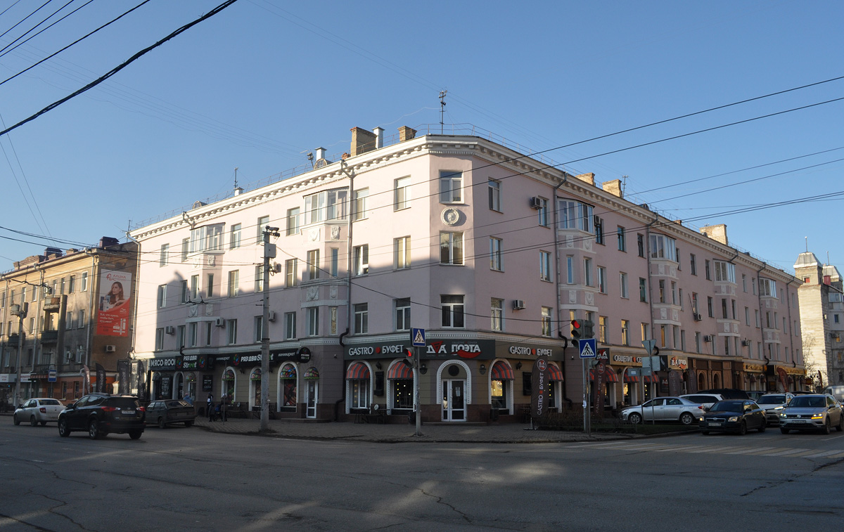 Омск, Улица Маяковского, 21 / Улица Пушкина, 112