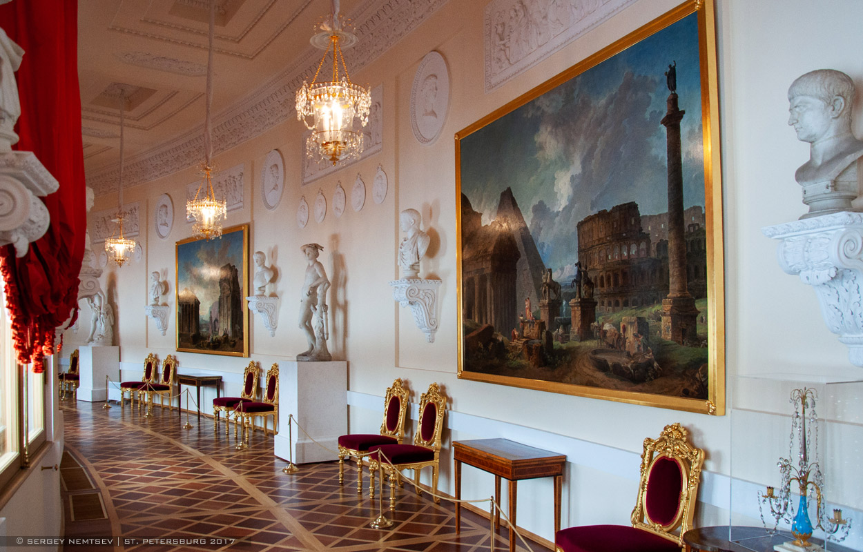 Gatchina, Красноармейский проспект, 1