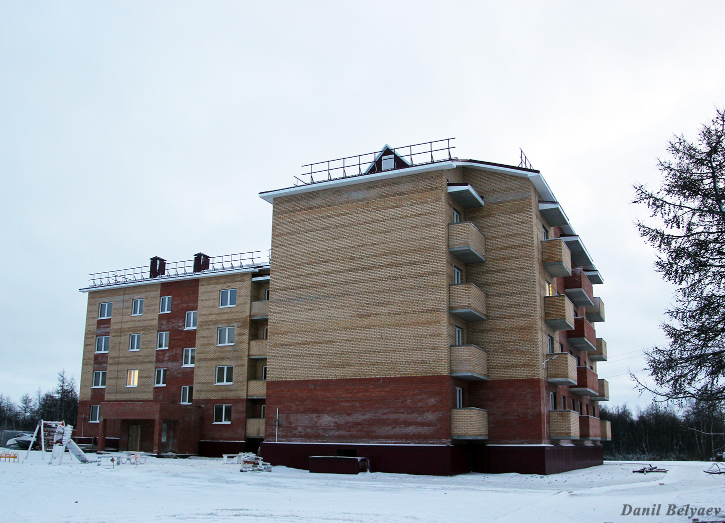 Iskateley, Улица Россихина, 6