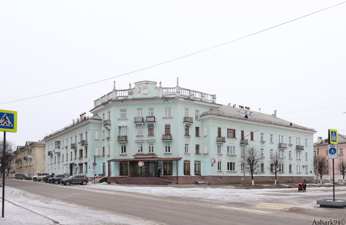 Железногорск, Парковая улица, 16 / Улица Ленина, 2; Парковая улица, 14