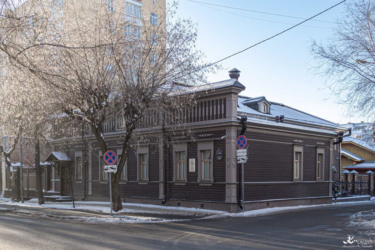 Казань, Улица Маяковского, 9 / Катановский переулок, 8