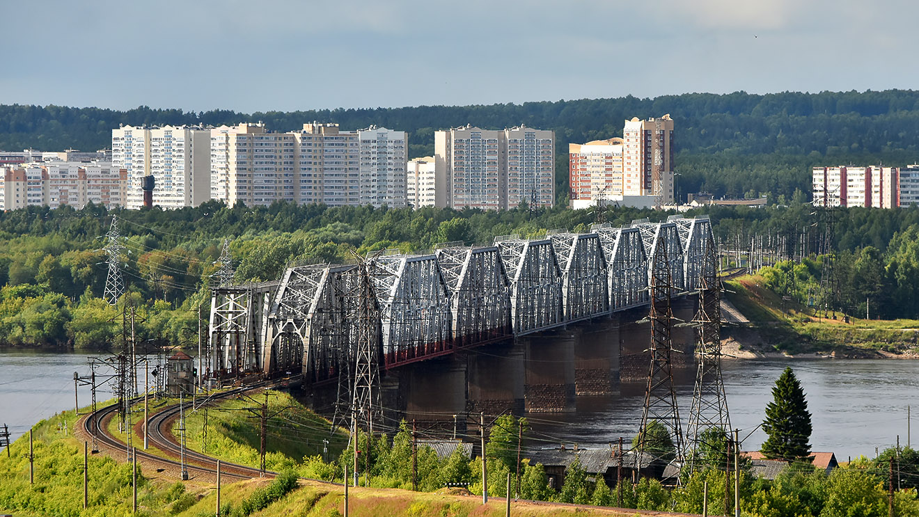 Пермь, Транспортная улица, 9; Улица Костычева, 44; Улица Докучаева, 52; Улица Докучаева, 40Б; Улица Докучаева, 40А; Улица Докучаева, 42; Камский железнодорожный мост. Пермь — Панорамы