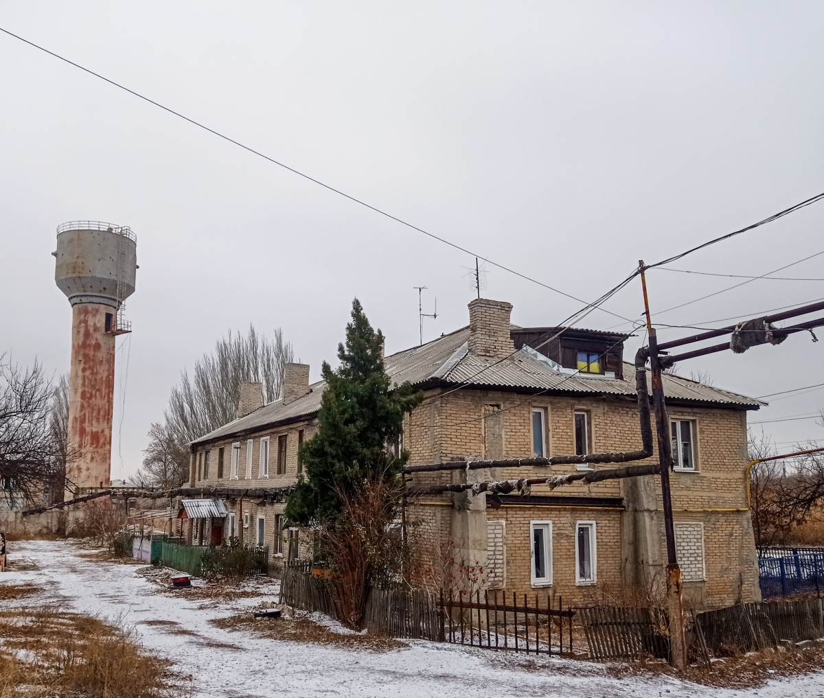 Лисичанск, Улица Мичурина, 1; Первомайская улица, 2