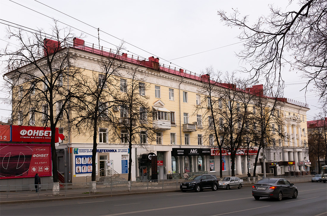Уфа, Первомайская улица, 31 / Улица Владимира Маяковского, 17
