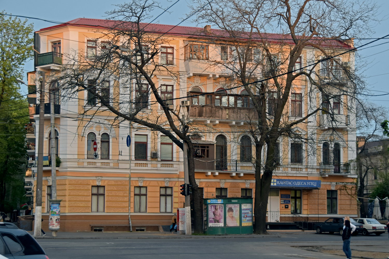 Одесса, лермонтовський провулок, 13 / Вулиця Леонтовича, (?)
