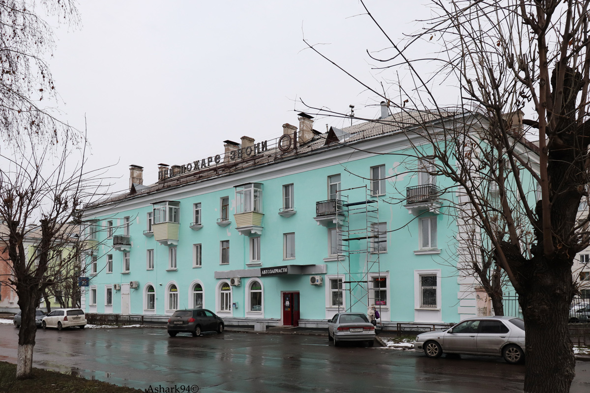 Железногорск, Улица Советской Армии, 13 / Октябрьская улица, 1