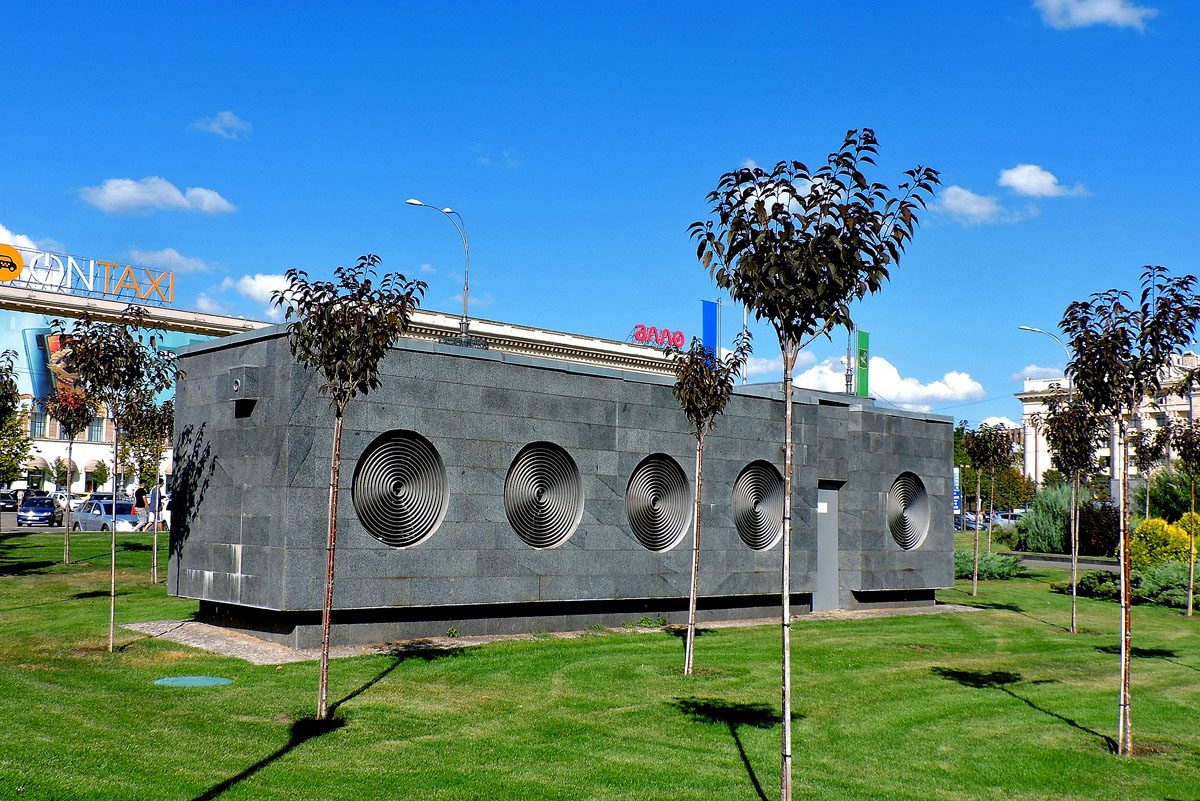 Charków, Сумская улица, 37Б*