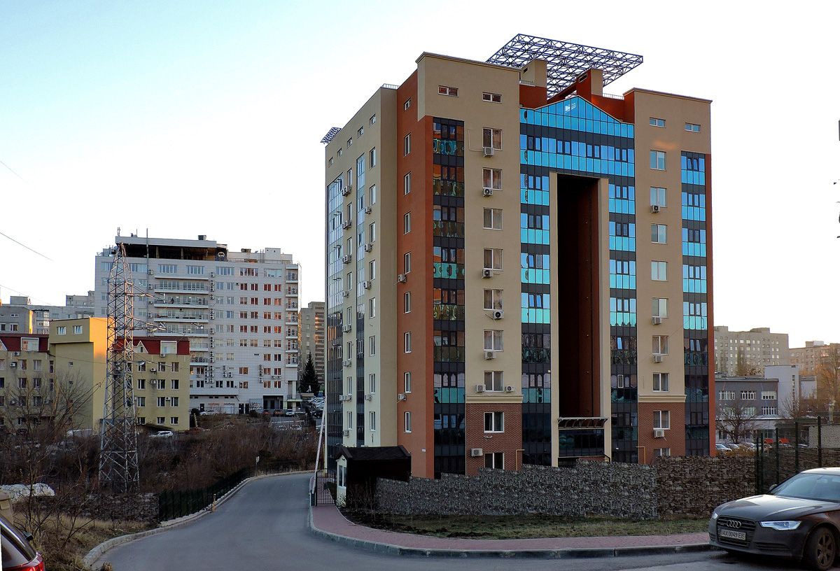 Charków, Новгородская улица, 3Б; Клинская улица, 1 корп. 1