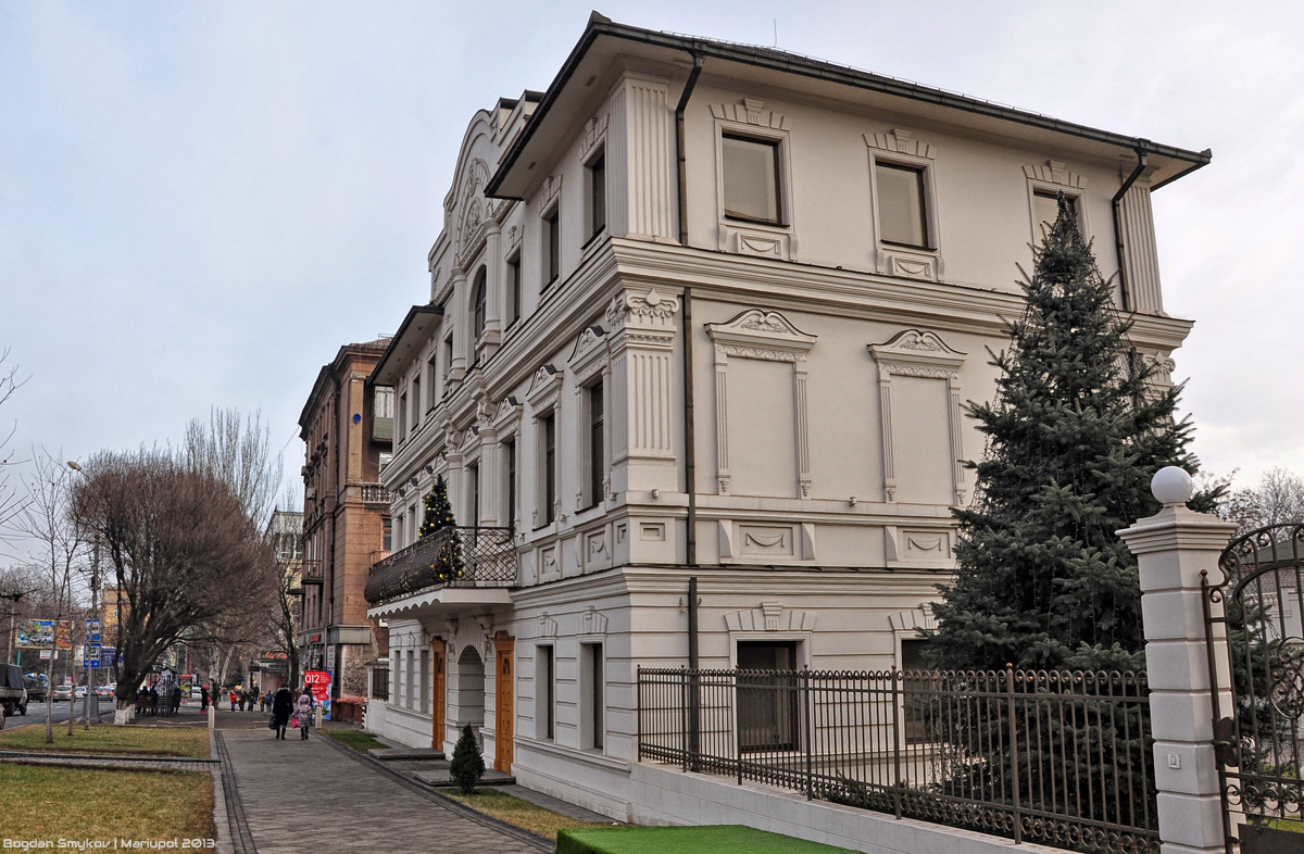Мариуполь, Университетская улица, 58