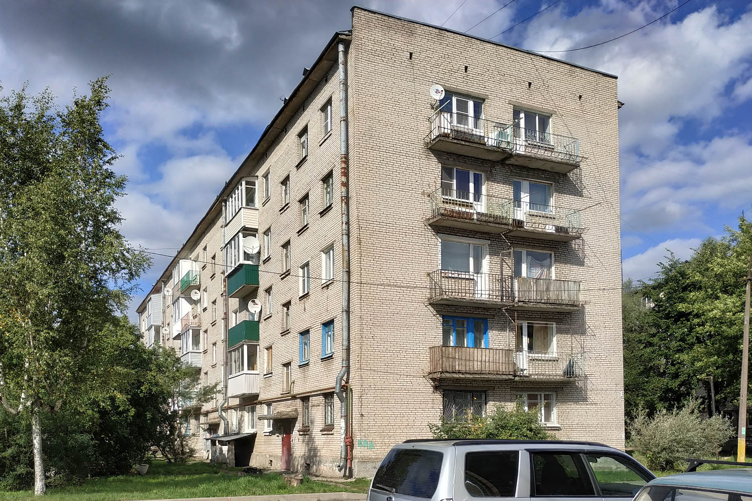 Гатчинский округ, прочие н. п., Новый Учхоз, площадь Усова, 1