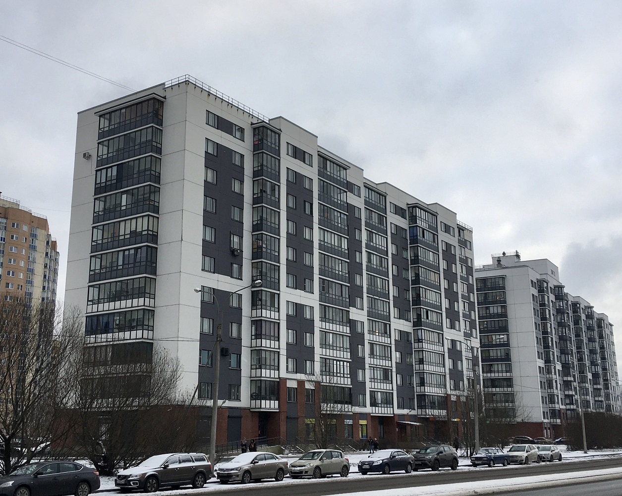 Санкт-Петербург, Шуваловский проспект, 74 корп. 1; Улица Оптиков, 51 корп. 1