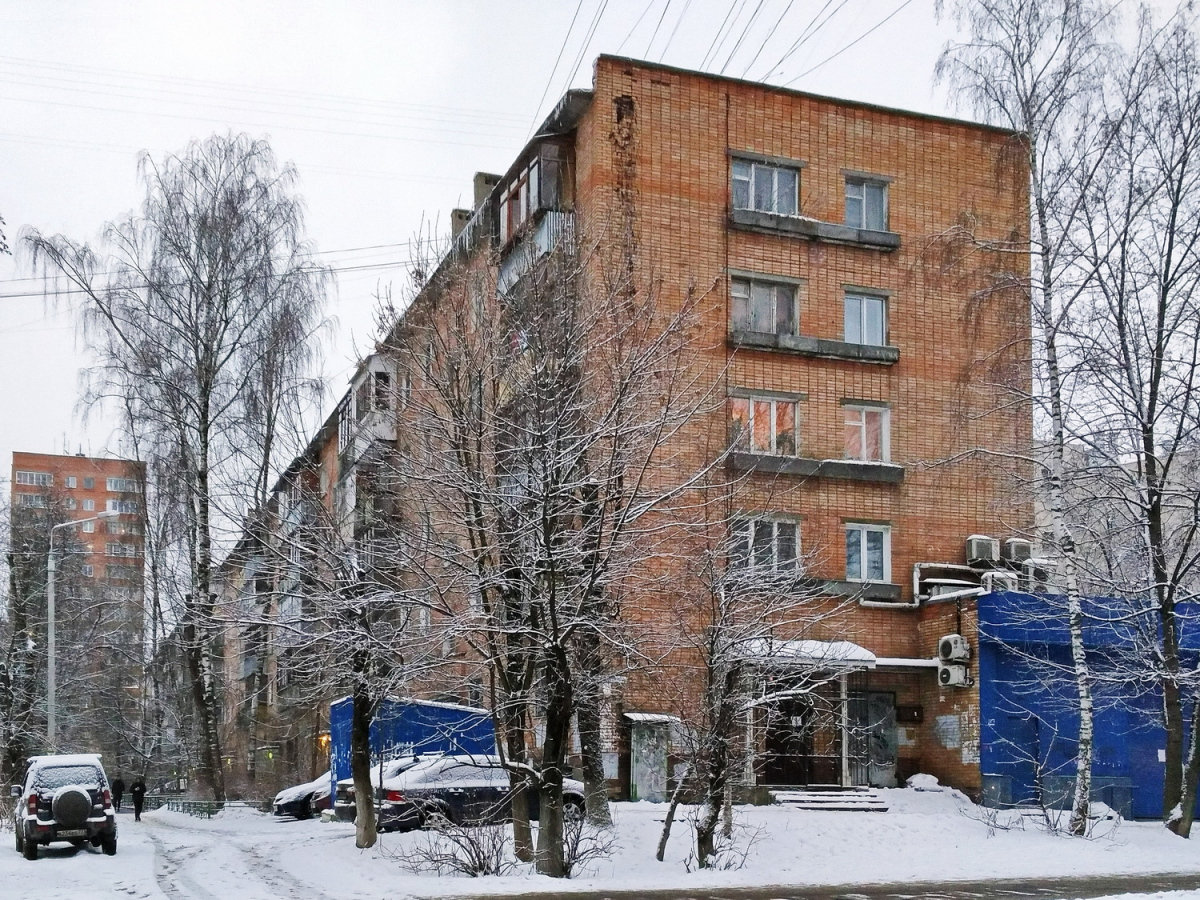 Пушкино, Советская площадь, 4 / Улица Тургенева, 12