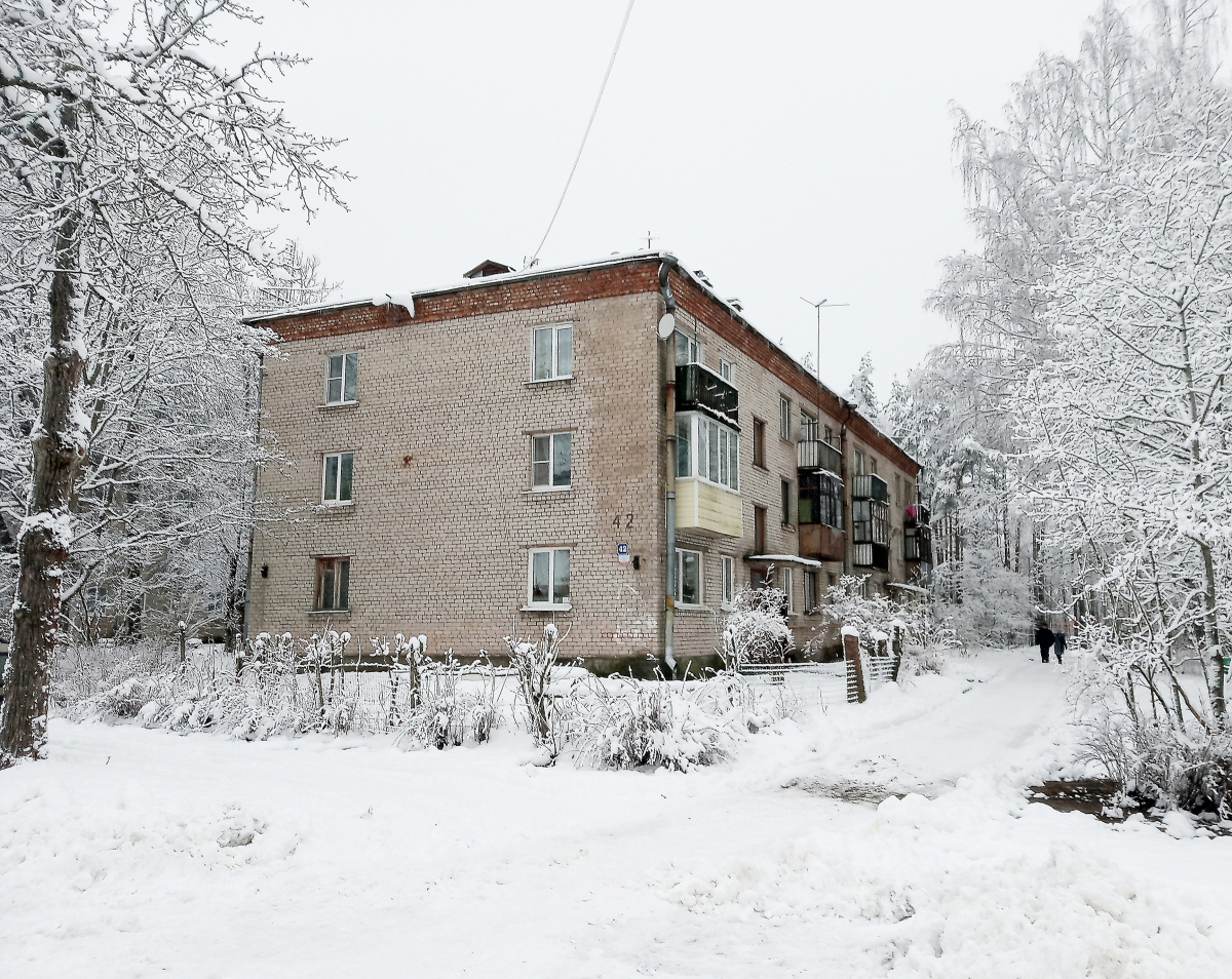 Семиозерье, Центральная улица, 42