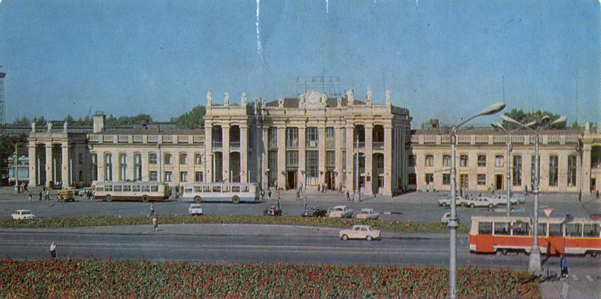 Воронеж, Площадь Генерала Черняховского, 1