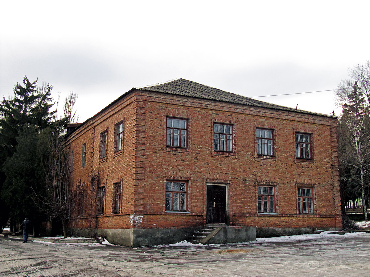 Артёмовск, Село Опытное, Школьная улица, 11