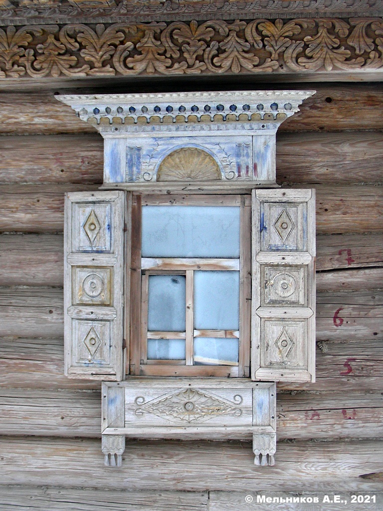 Нижний Новгород, Горбатовская улица, 41 (изба Обуховой). Резные наличники