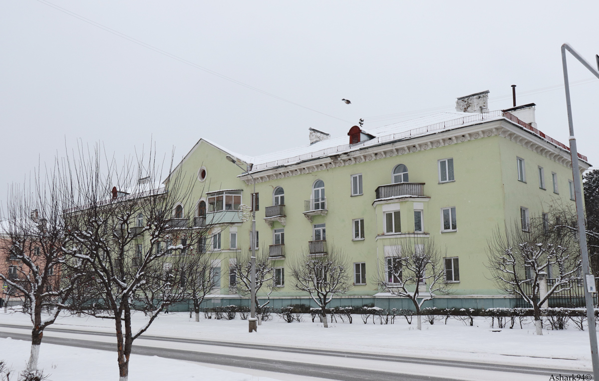 Железногорск, Советская улица, 7 / Школьная улица, 6