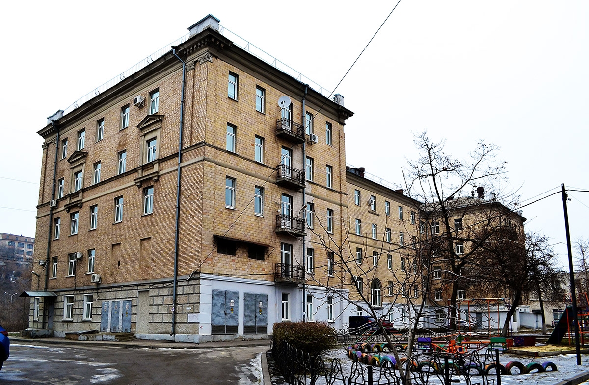 Charkow, Площадь Фейербаха, 8