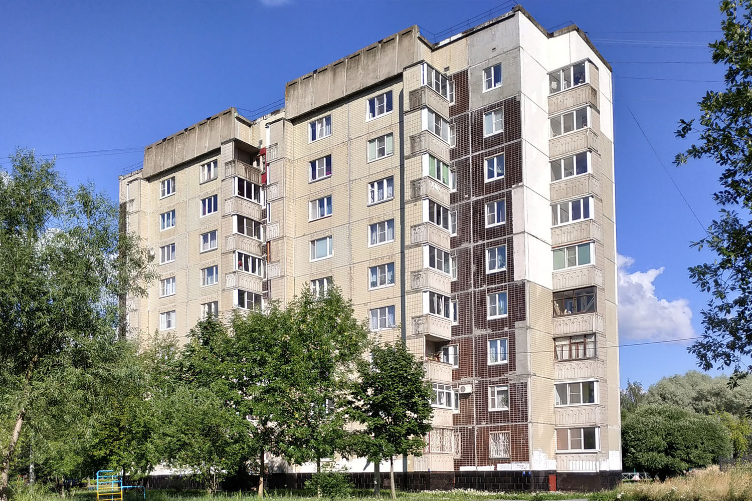 Кириши, Улица Декабристов Бестужевых, 14