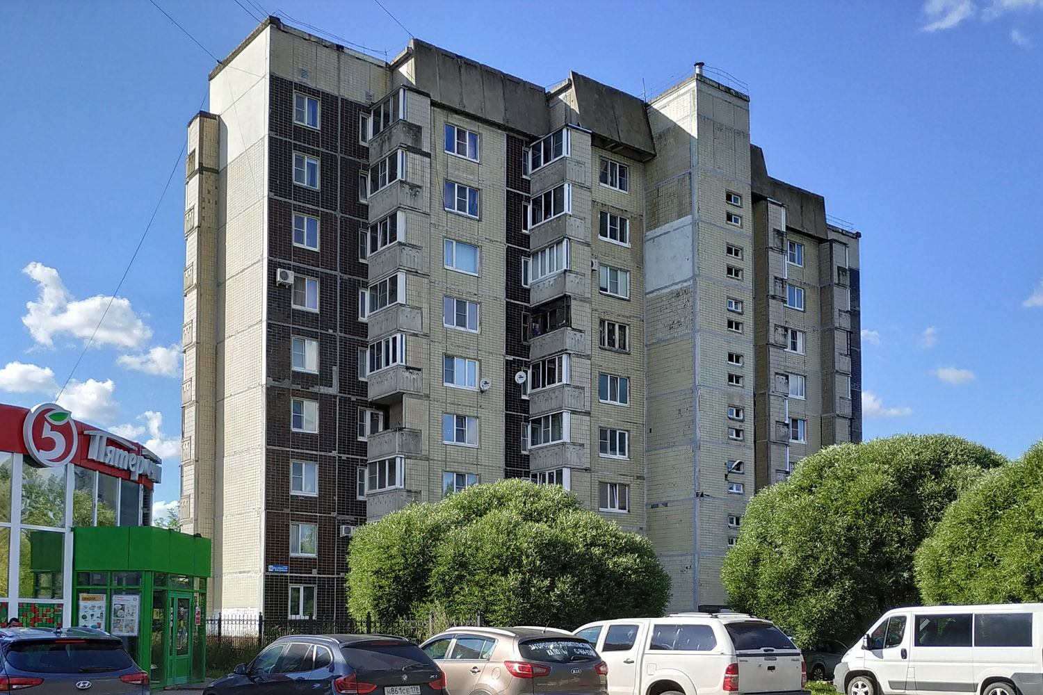 Кириши, Улица Декабристов Бестужевых, 14
