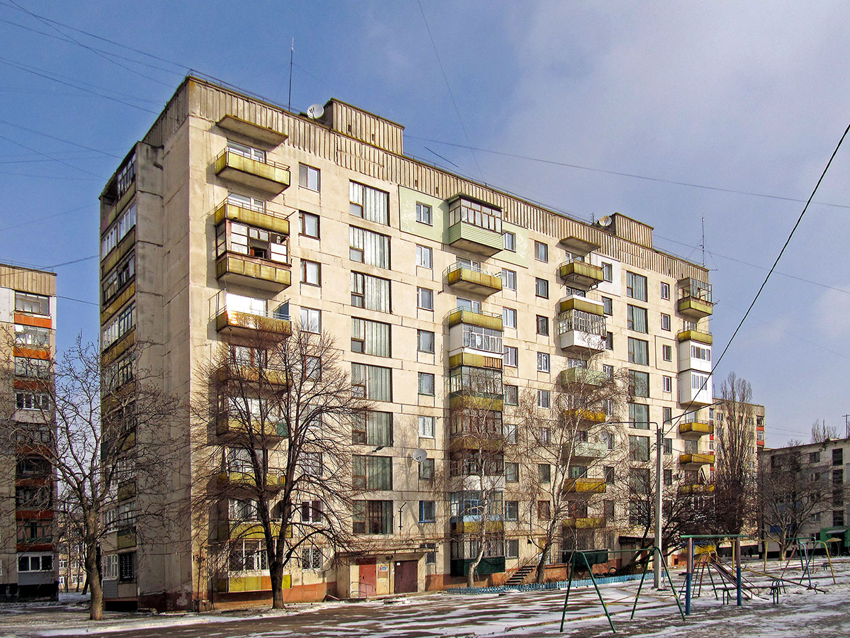 Лисичанск, Центральный квартал, 13