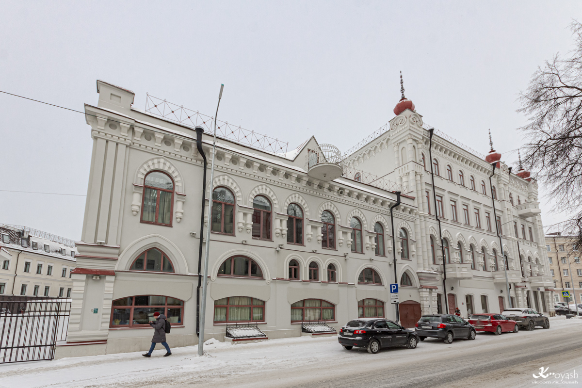 Казань, Улица Максима Горького, 8 / Улица Галактионова, 9