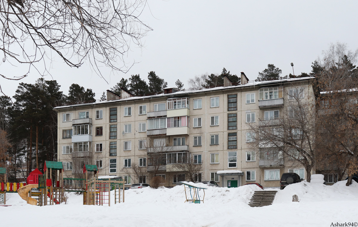 Железногорск, Саянская улица, 3 / Восточная улица, 54