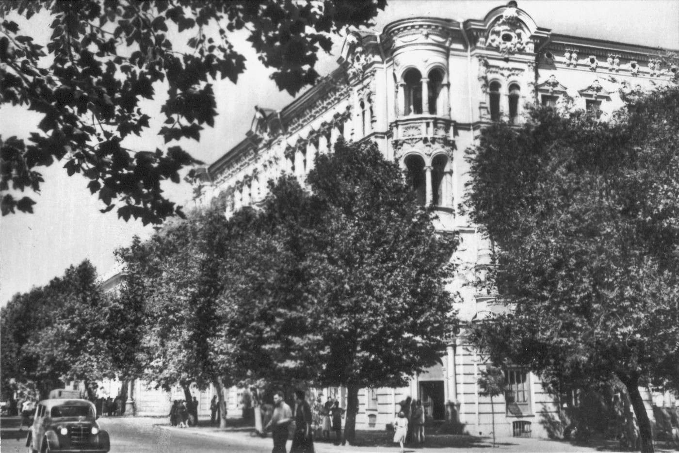 Odesa, Пушкінська вулиця, 15 / вулиця буніна, 14