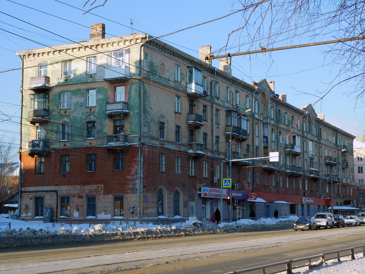 Новосибирск, улица Авиастроителей, 13
