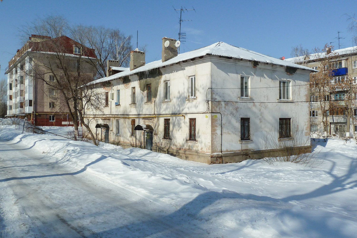 Novokuybyshevsk, Улица Зои Космодемьянской, 4
