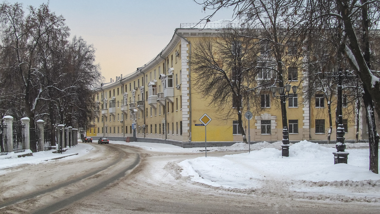 Ufa, Улица Космонавтов, 13
