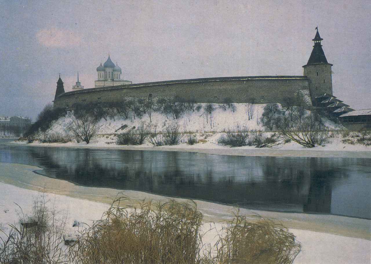 Псков, Кремль, 1/2; Кремль, 1/5