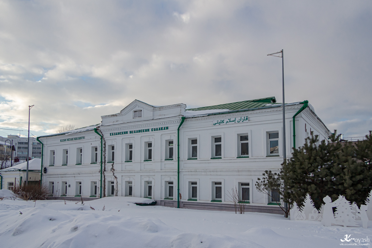 Казань, Улица Каюма Насыри, 15 / Улица Зайни Султана, 6