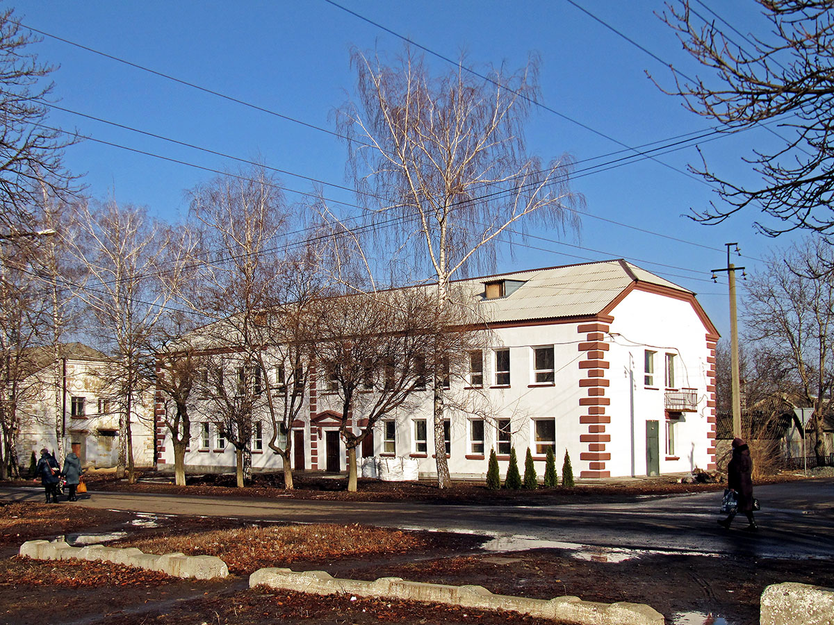 Попасная, Улица Суворова, 4