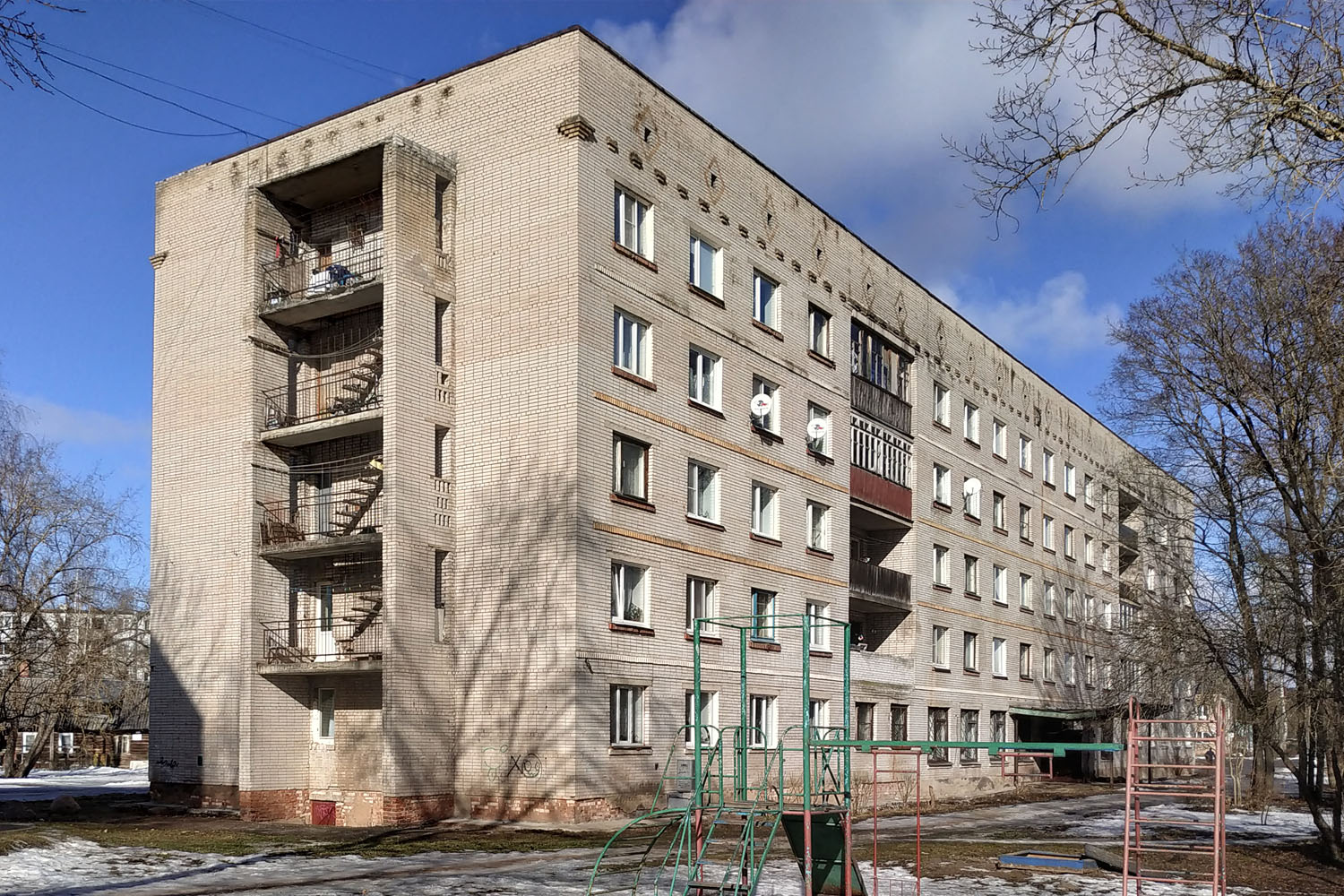 Дружная Горка, Улица Урицкого, 11А