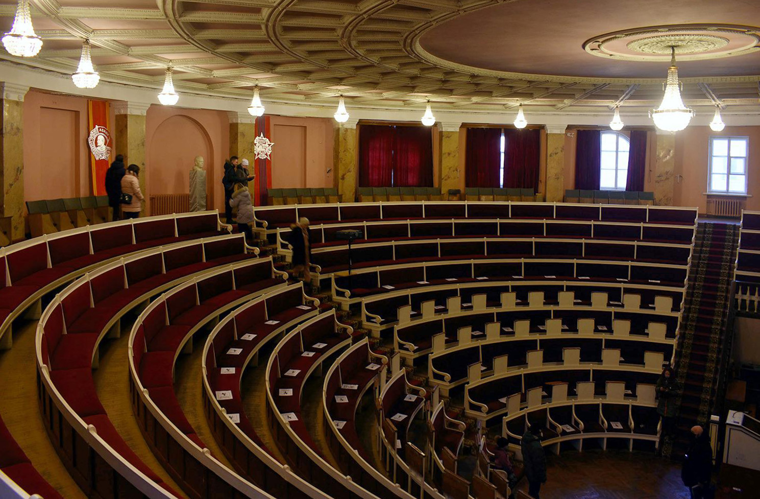 Sankt Petersburg, Кадетская линия В. О., 5 корп. 2 лит. В