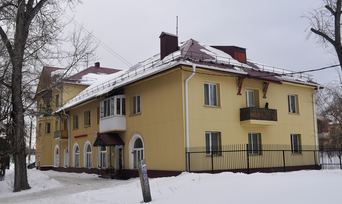 Омск, Улица Котовского, 6 / Ангарская улица, 1
