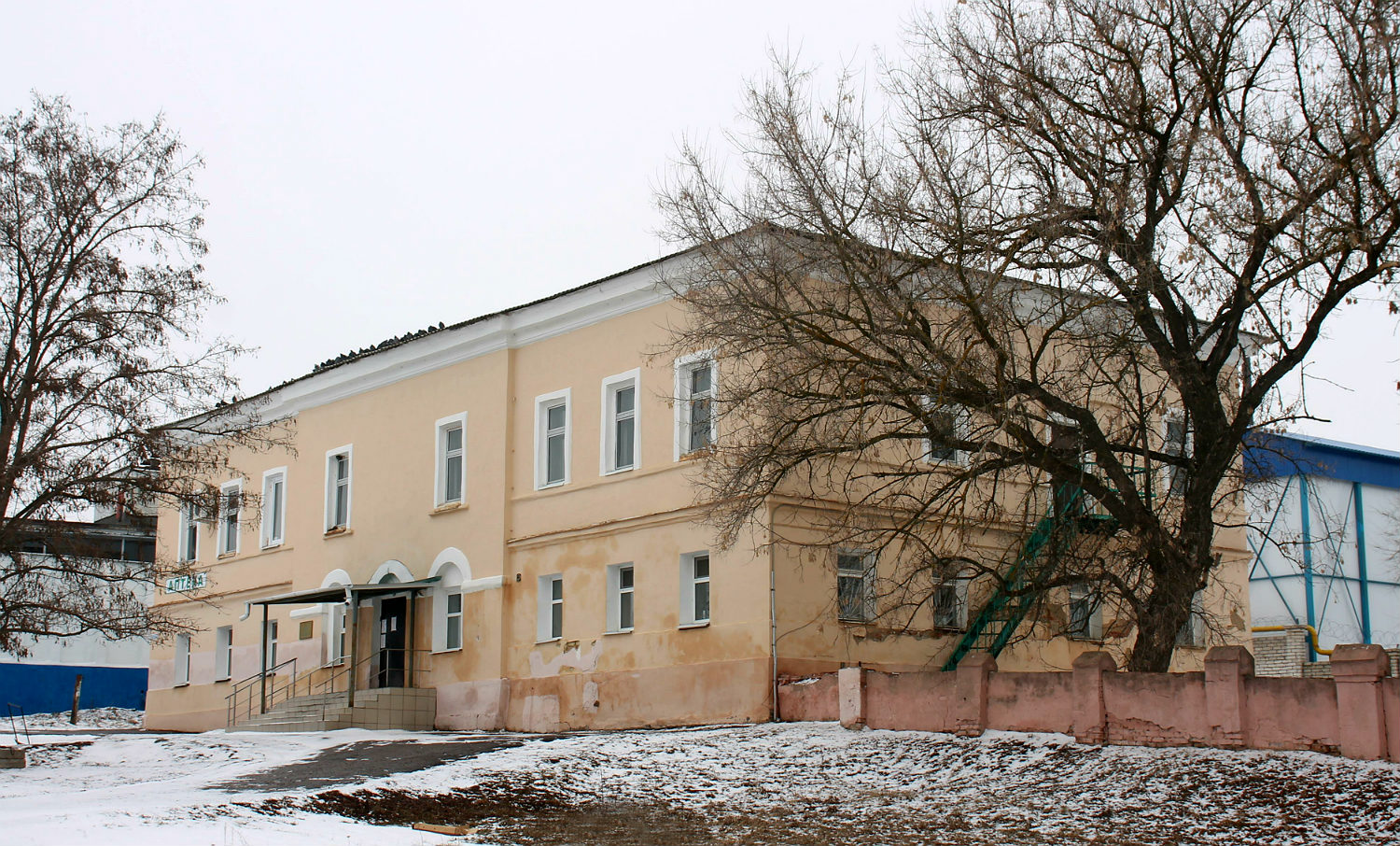 Землянск, Площадь Леженина, 2А