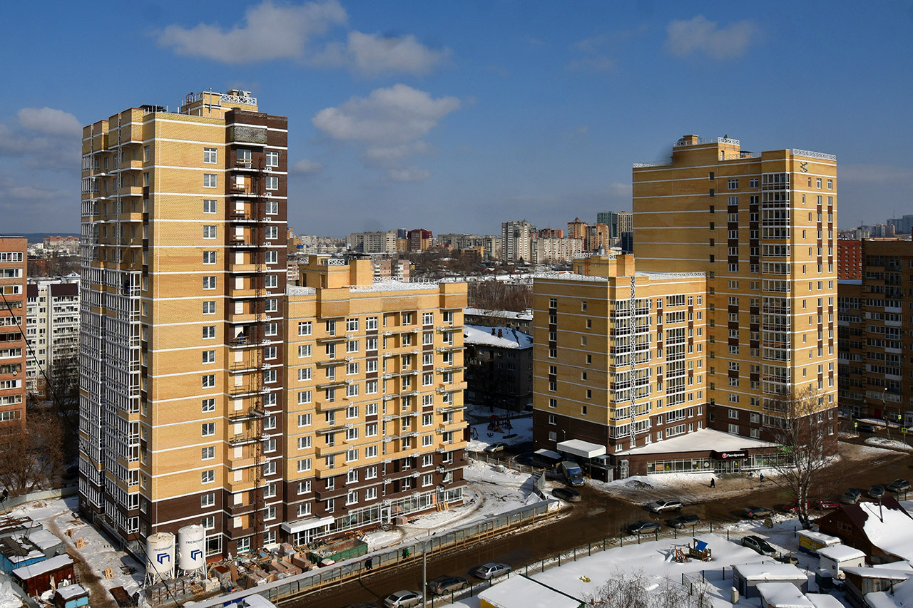 Пермь, Кронштадтская улица, 8; Улица Плеханова, 65