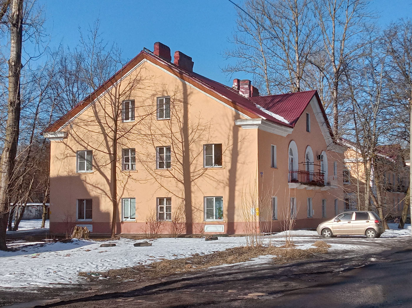 Великий Новгород, Локомотивная улица, 3